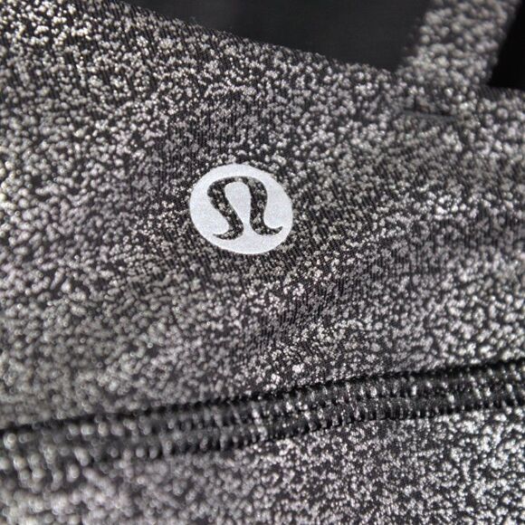 Lululemon Energy Bra In Luminosity Foil Print Black Silver Sz 2 - Picture 6 of 7